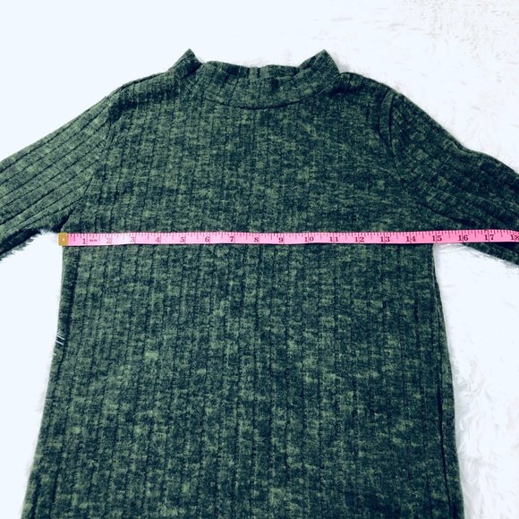 Green Sweater Top Mock Neck Ribbed Juniors L - Picture 4 of 6